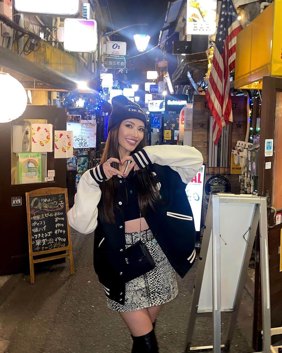 MIKAのインスタグラム：「Happy meow meow day😽🫶💕  りんたん家のささみと初対面した日 また会いに行くの〜  ⠀」