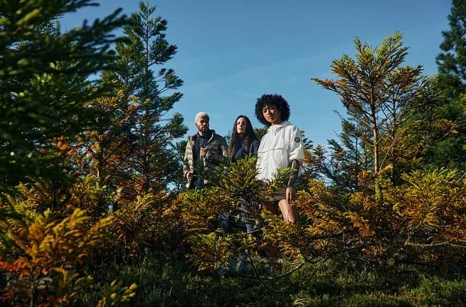 コール・スプラウスさんのインスタグラム写真 - (コール・スプラウスInstagram)「For our third and final installment of my @canadagoose “live in the open” campaigns, we traveled to the Portuguese islands of the Azores. Thank you to everyone in Sao Miguel for showing our crew such hospitality and grace, honored to have visited your lovely island. And thanks to Canada goose + all of the casts and crew over three memorable trips for such incredible experiences.   Talent: @leatriceyoshie_ @djata_irl @sojournerbrown @alexanderbrinitzer @aurorarealini  1st Assistant: @ericmichaelroy  Styling: @maxortegag  Makeup: @michaelgoyette  Hair: @1.800.chanel  Production: @wearenuevo」2月23日 1時49分 - colesprouse