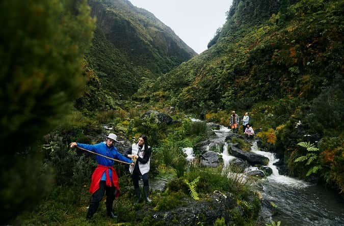 コール・スプラウスさんのインスタグラム写真 - (コール・スプラウスInstagram)「For our third and final installment of my @canadagoose “live in the open” campaigns, we traveled to the Portuguese islands of the Azores. Thank you to everyone in Sao Miguel for showing our crew such hospitality and grace, honored to have visited your lovely island. And thanks to Canada goose + all of the casts and crew over three memorable trips for such incredible experiences.   Talent: @leatriceyoshie_ @djata_irl @sojournerbrown @alexanderbrinitzer @aurorarealini  1st Assistant: @ericmichaelroy  Styling: @maxortegag  Makeup: @michaelgoyette  Hair: @1.800.chanel  Production: @wearenuevo」2月23日 1時49分 - colesprouse