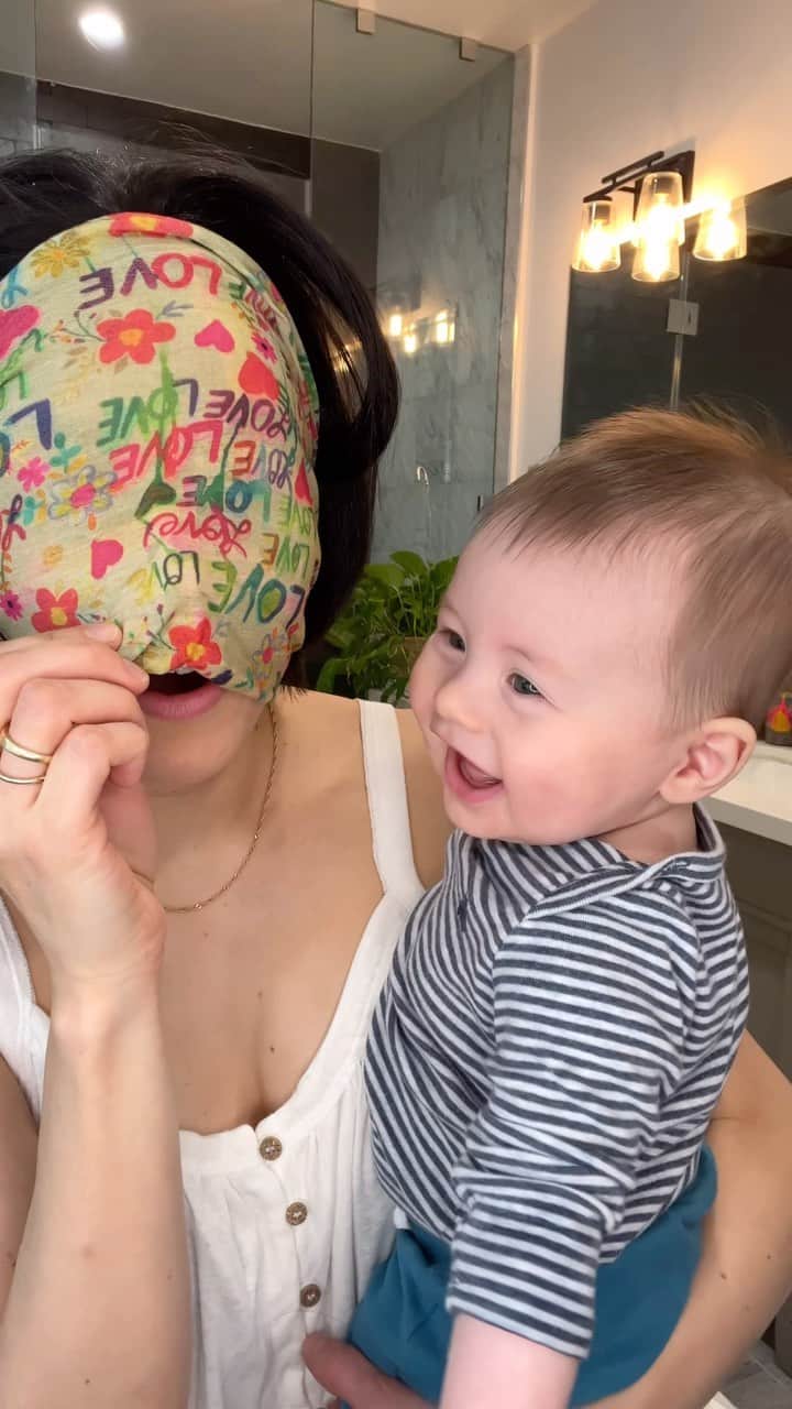 ジェシカのインスタグラム：「When @naturallife boho bandeau comes in handy 😂」