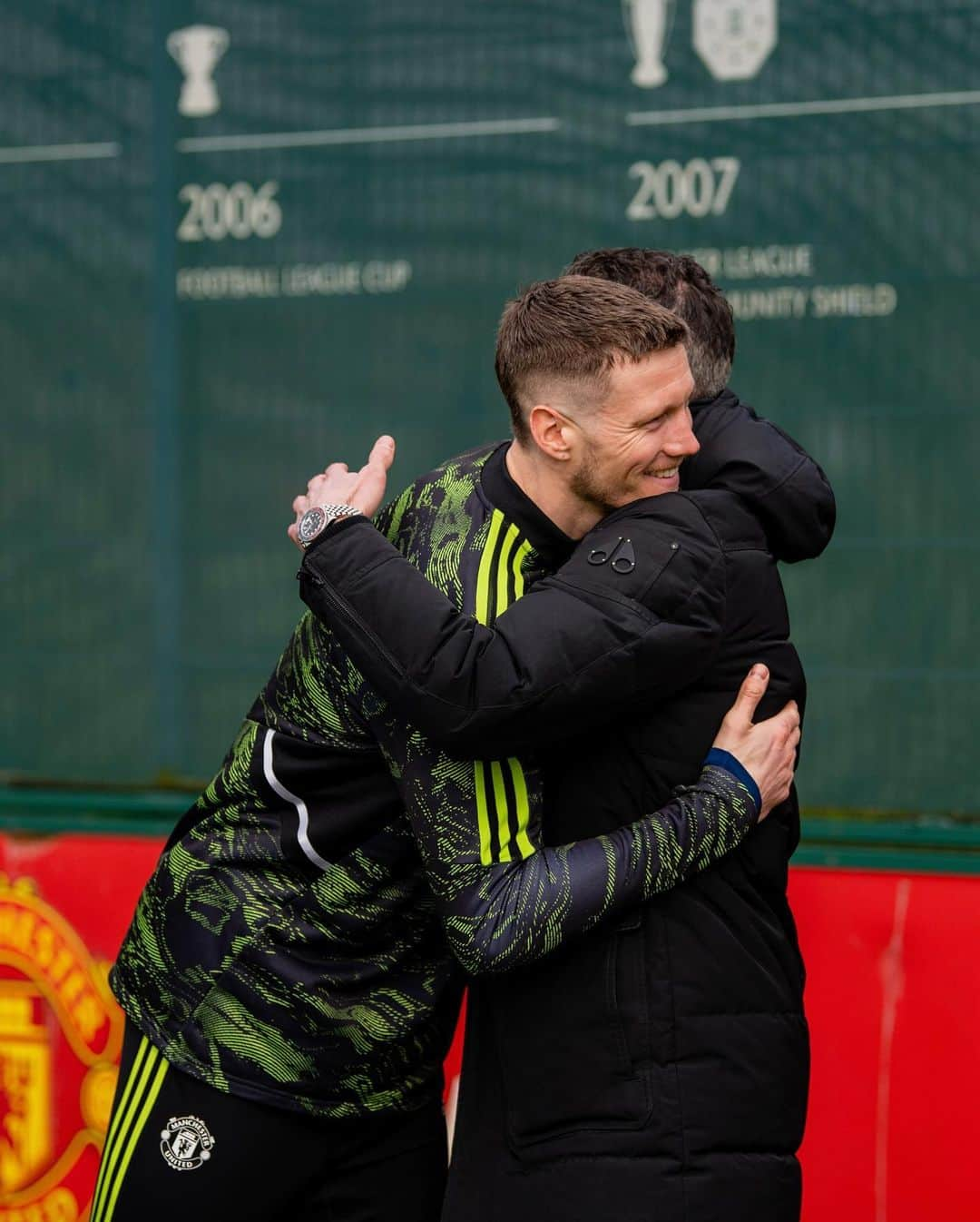 ロビン・ファン・ペルシさんのインスタグラム写真 - (ロビン・ファン・ペルシInstagram)「Welcome back to Carrington, @RobinvanPersie 🙌  #MUFC #ManUtd #VanPersie #EuropaLeague」2月23日 2時17分 - robinvanpersie