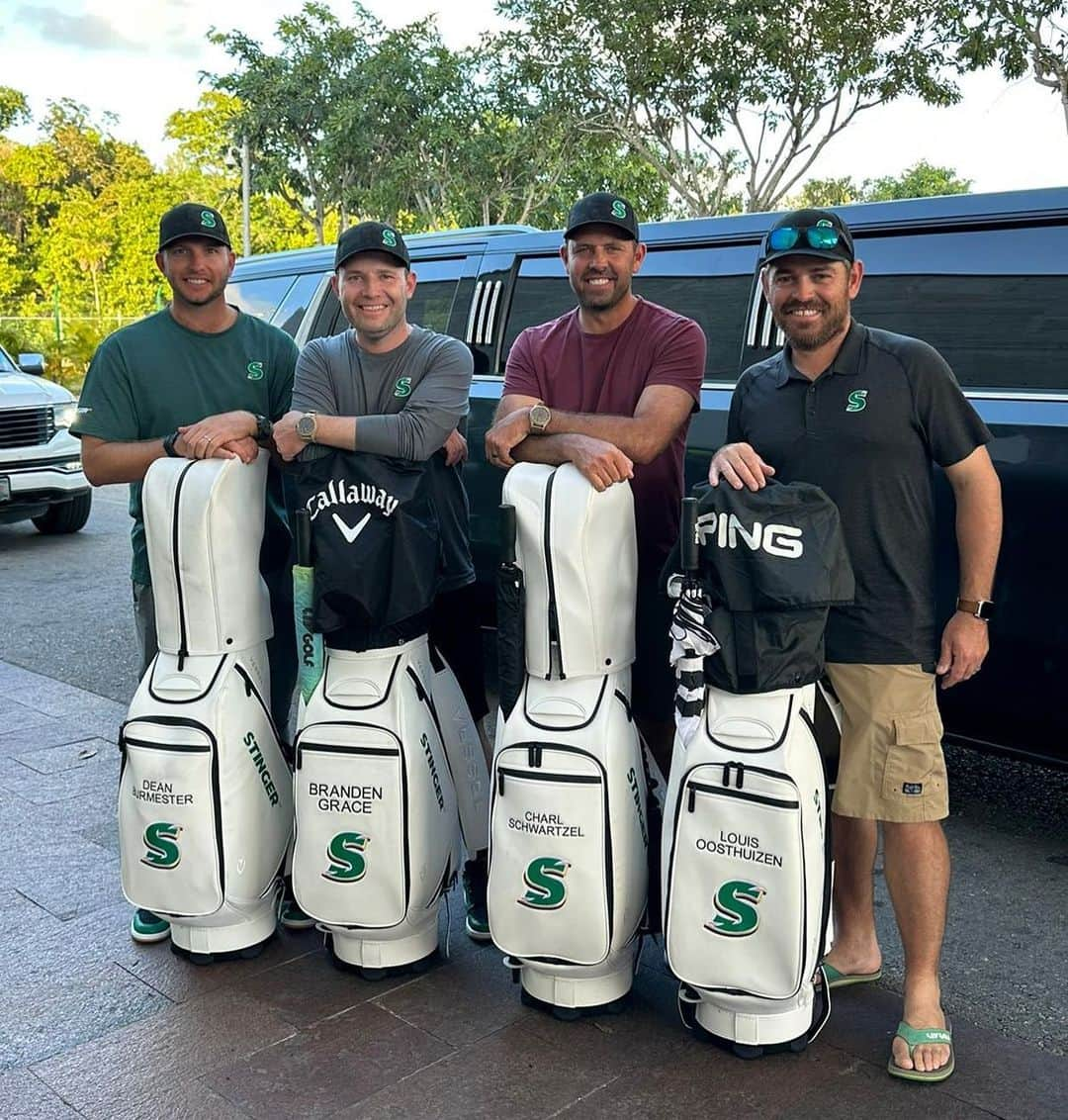 ルイ・ウーストハウゼンのインスタグラム：「New bags ✅  @stingergc_ coming in hot 🦂 #stingergc #livgolfleague」