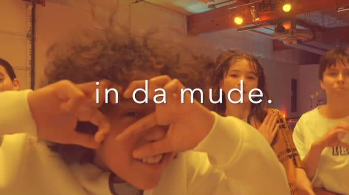 UNOのインスタグラム：「in da mude....☺︎  @unoboooo  @sophiamladineo  @jaydenvan11  @land.on.the.beat  @lina_walsdorf  @_djtenk  @graceocanas   Filmed by @sleepytut  Directed/Edited by @unoboooo   Special Thanks for @nicholas_oc @encorepacnw」