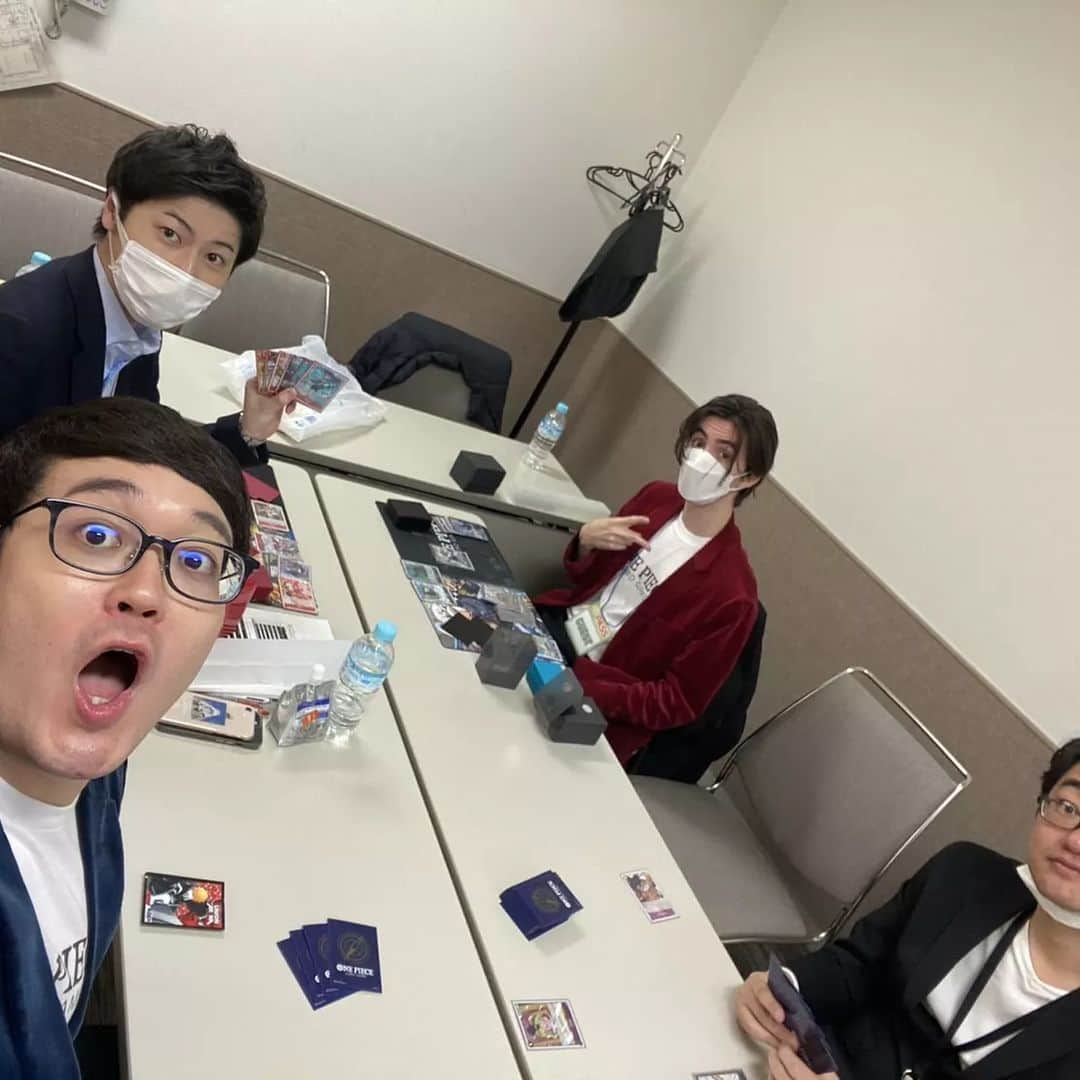 ギャビンさんのインスタグラム写真 - (ギャビンInstagram)「#ワンピカード　2022チャンピオンシップ本戦無事終わりました！！  優勝のジョーカー選手、準優勝のマーボー選手、おめでとうございます！！🎉  本当にワンピカード最高です！いろんな人と出会えて、沢山楽しい思い出ができて、日々がワンピカードになってきて夢なようです！  また次期の予選も非常に楽しみにしてます！ みんなさんもワンピカードぜひやってみてください！」2月19日 19時53分 - gavin_macaroni_gram