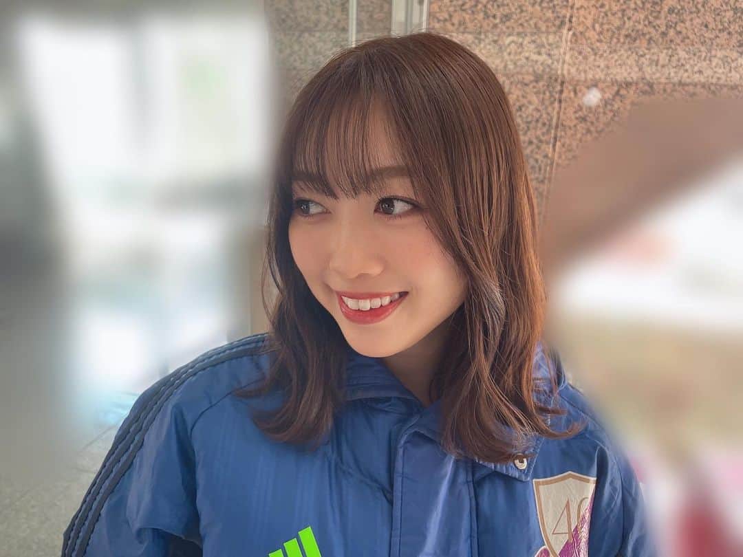のインスタグラム：「#🐥 #🌱 #🌼   遂にっ‼︎ 髪をっ‼︎ 染めっ‼︎ ましたっ‼︎  染めた経緯はブログに載せたので是非チェックお願いします~🤍🤎  NEW北川悠理もよろしくです🌏頑張ります‼︎‼︎🌈  #初カラー #記念 #yurihair   🫧  #yurigram #ユリグラム  ~~~~~ #乃木坂4期生 の #北川悠理 （#kitagawayuri ）です！🫧 12月 にInstagram開設しました！是非フォローお願いします！🌵🌼 #乃木坂46 #nogizaka46」