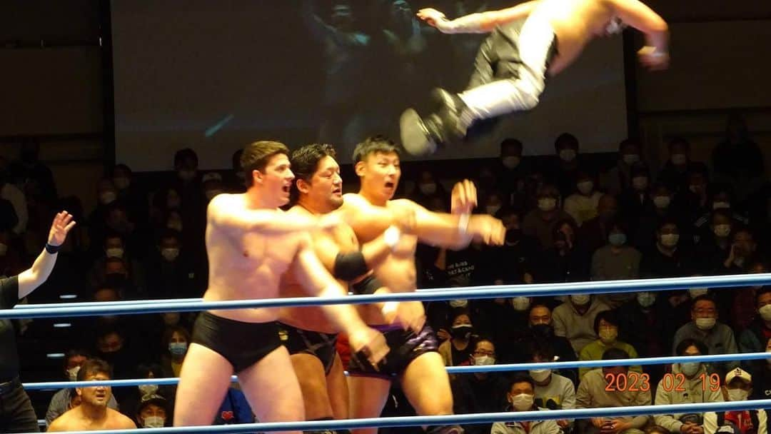 石川修司さんのインスタグラム写真 - (石川修司Instagram)「人が空を飛んだ日。。 #ajpw」2月19日 20時11分 - shuji_ishikawa1975