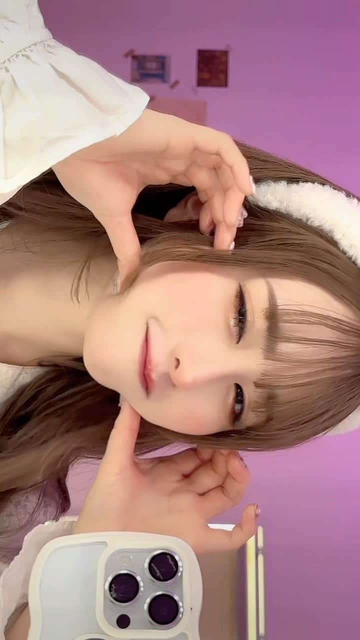 のインスタグラム：「これTikTok載せたら重盛さと美さんのお友達のきほちゃんからコメント来てうれちい #buriburi #重盛さと美 #重盛さと美になりたい」