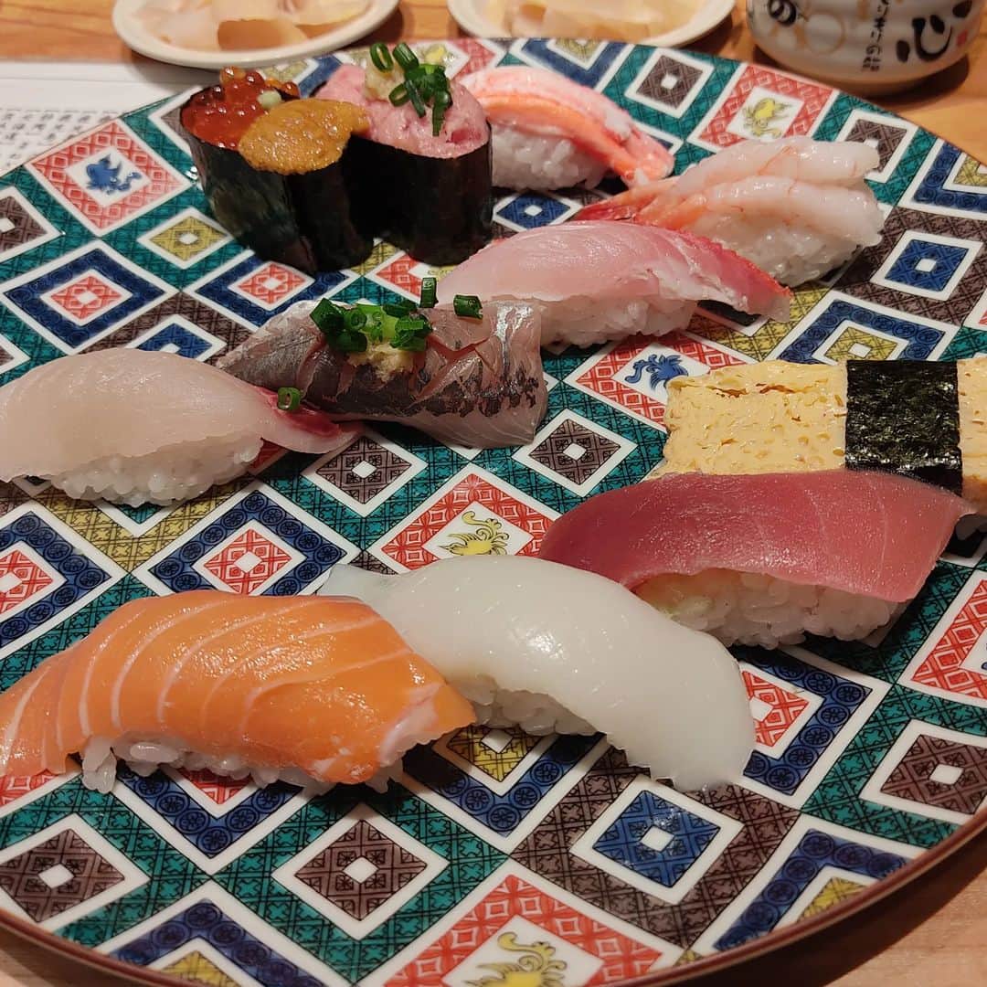日向正樹のインスタグラム：「もりもり寿司に行ってきました！」