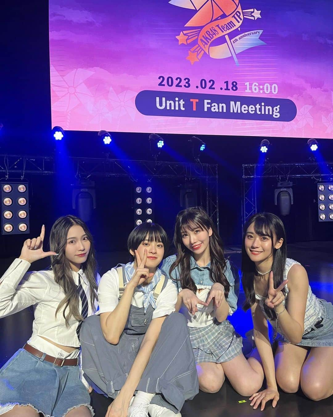 藤井麻由さんのインスタグラム写真 - (藤井麻由Instagram)「昨天的 #FanMeeting 💙💙 #Unit #TicTacToe 的初登場演出🥹✨很開心能跟大家一起完成FM!! 也很開心能跟美玲一起表演 #わるきー 😈 希望大家喜歡💕💪 今天是我們 #AKB48TeamTP 的 #四週年演唱會 ✨ 大家等等見啦～❤️ . #AKB48TeamTP #TTP #わるきー #心のプラカード #みれまゆ #LYMY #🍑」2月19日 12時57分 - mayumo7_akb48teamtp