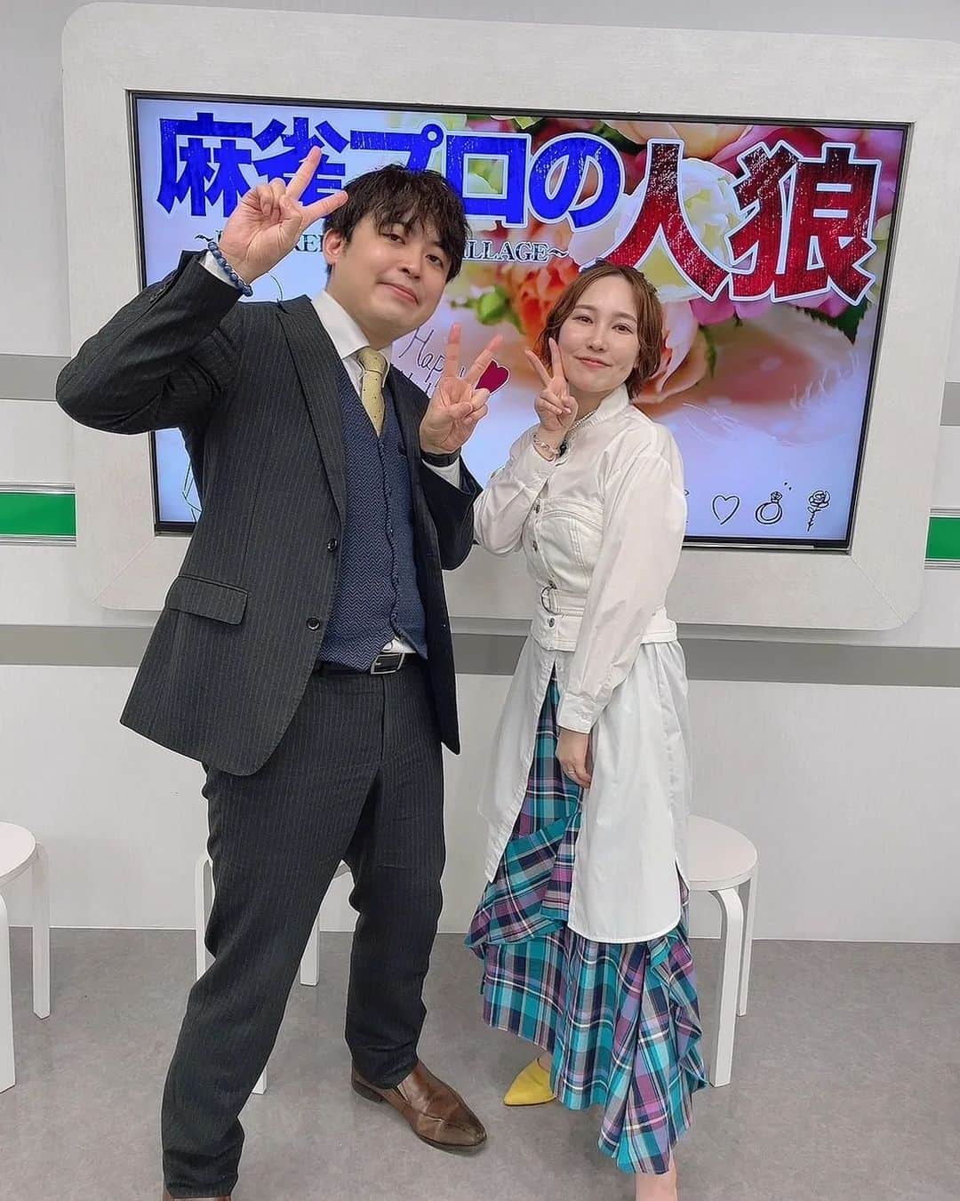 のインスタグラム：「夫婦、衣装🥻🤍」