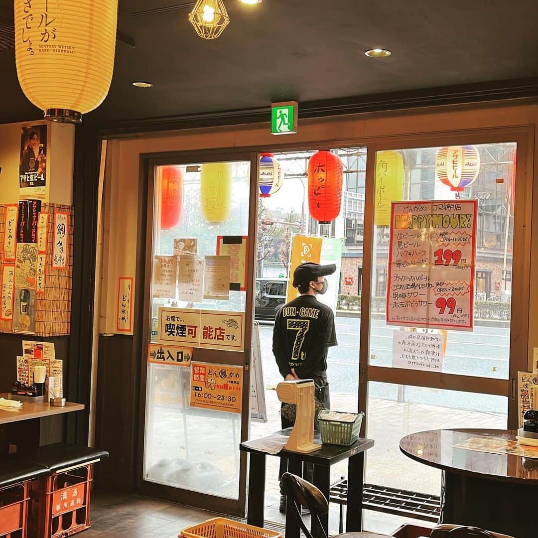 どんがめJR神戸店のインスタグラム：「こんにちは！どんがめJR神戸店です！  本日はフライングでもうオープンしてます！ ツルちゃんとお待ちしてます❤️」
