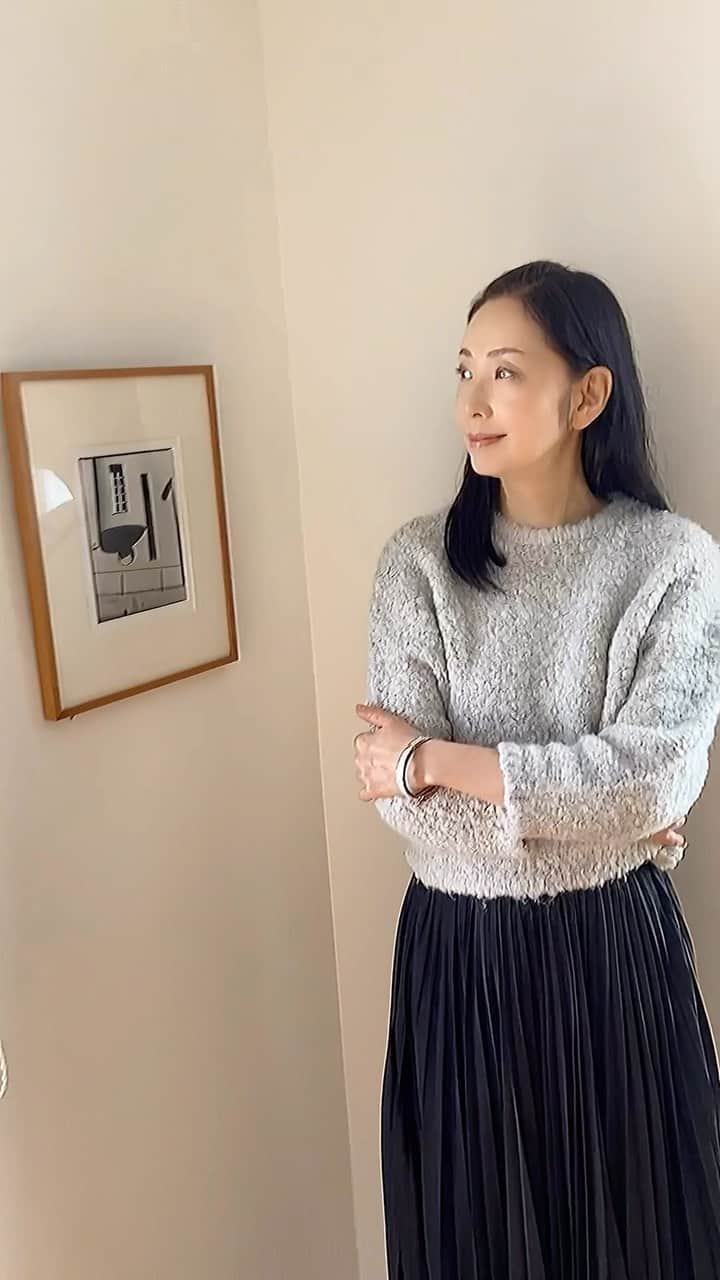 田村翔子のインスタグラム：「休むつもりが急に忙しくなった日曜日😊 娘も出かけたので、これからゆっくりします。  #休日#休日コーデ #田村翔子#ライフスタイル#lifestyle#winterfashion #winteroutfit」