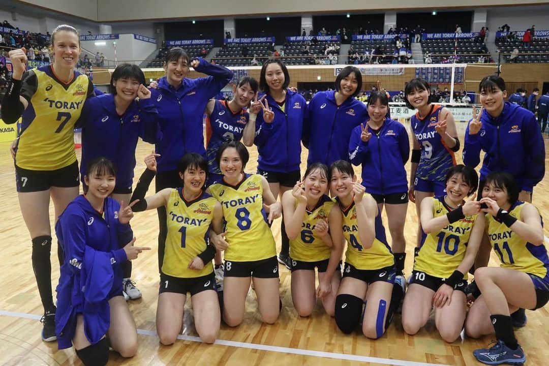 のインスタグラム：「・ 滋賀大会🌟 2日間沢山のご声援をありがとうございました！！ 最後のホームゲームで2連勝する事が出来てよかったです✊ 残りのリーグ戦も厳しい戦いになりますが、チーム一丸となって頑張ります！！ 引き続き応援よろしくお願いします🌈🌈」