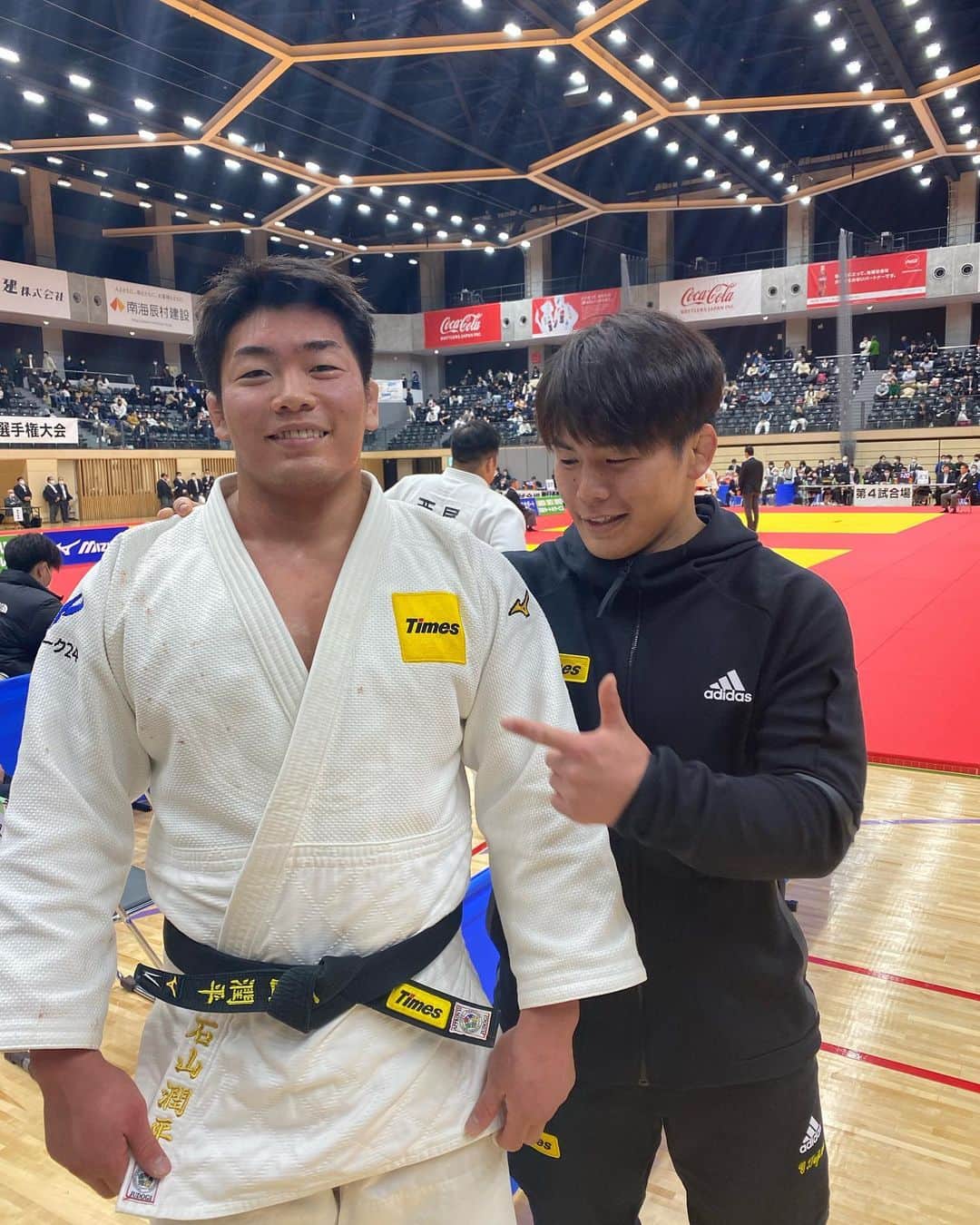 吉田秀彦のインスタグラム：「全日本シニア 優勝おめでとう㊗️  #石山潤平 #パーク24柔道部」