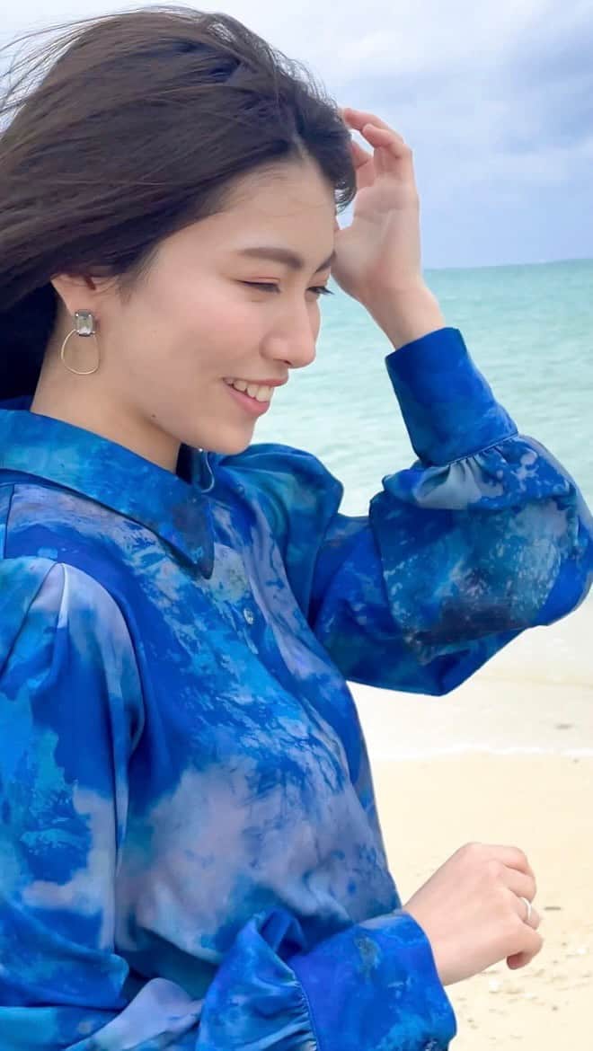 百合香（yurika）のインスタグラム：「海綺麗すぎてびっくりしたのに沖縄は風も強すぎて脳内、 HOT LIMIT流れてた #hotlimit #tmrevolution #沖縄 #沖縄旅行 #海」