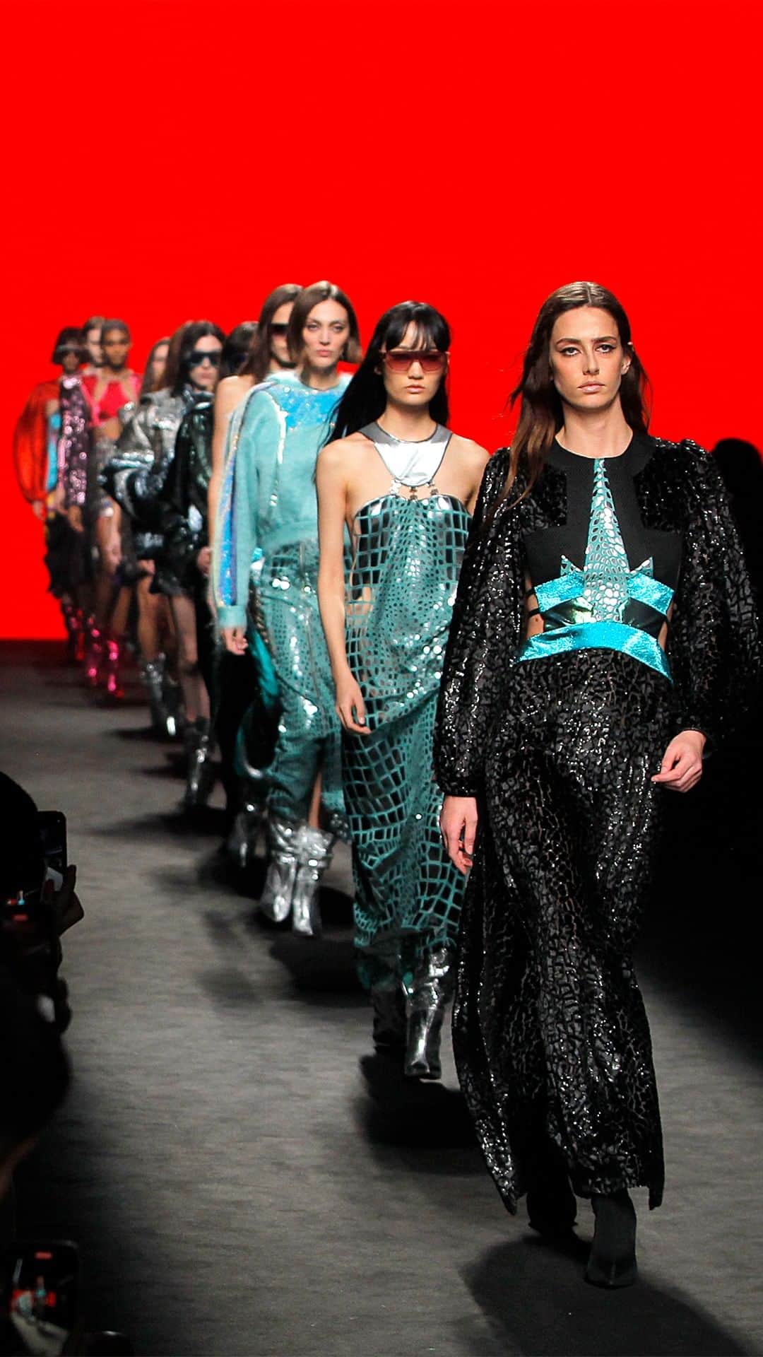 のインスタグラム：「'Welcome to the Other Side' FW 23/24   - Full Fashion Show-  CUSTO BARCELONA  @MBFWMadrid   #FW23 #CustoBarcelona #MBFWM #FashionWeek #FashionShow」