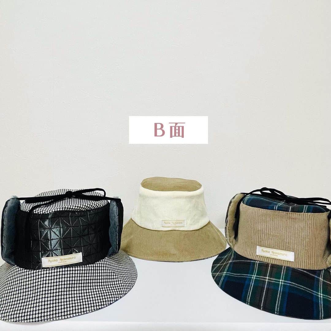 中村涼子さんのインスタグラム写真 - (中村涼子Instagram)「本日 2月19日(日)19:00〜 RYOKO NAKAMURA japanにて (サイトはプロフィールURLの一番上から飛べます✈️) 新作の販売を致します❄️❄️  今回は 耳付きの耳なしも！ サイズは5段階 今季最後のカラリバ帽 を１９つ  と  帽子を被ったチク美ちゃんロンT 刺繍トレーナー３種 の再販  と  初の試み オーダーメイドdeカラリバ帽  がございます！ オーダーメイドにつきましては、次に投稿します！  すでにサイト上では全ての帽子や洋服が見られるようになっていますので、遊びに来てくださいませ😁  ーーーーーーーーーーーーーーーーーーー  今回、冬物カラリバ帽はラスト販売です！ また秋頃から可愛い生地が見つかり次第作っていきます  帽子作りはいつの間にか私の生活の一部になっていまして、 生地屋さんでも、 これは帽子に合うのでは？！ これで帽子を作ってみたい！  と生地の質感に手を伸ばすのが日課となりました。  この帽子は、表、裏合わせて10枚の生地の組み合わせでできているのですが、 このたった10枚で、表情を変え、違った趣となり、 毎回組み合わせの結果を見るのが楽しみで仕方ありません。 この前からは、ここに耳付きが生まれ、 サイズも生地によって色々作ってみよう としたら、もう購入してくださる方も困るサイズの展開になってしまい、  同じ形の サイズ違い 生地違い プラスアルファ違い  が私の周りに溢れ、 親子に見えたり、個性の違う双子に見えたり、と 可愛くて可愛くて な状態です。  しばらく作っていなかった 夏ものの帽子を作るのも楽しみです。  昔から、帽子を買ってみては、 眺めたり、被る機会を伺ったり、 私にとっては、憧れでもありました。  今回の帽子たちも是非、 こんな生地があるんだ！ ひっくり返すとまた違った帽子になる！ と、サイトで見ていただけましたら嬉しいです。  生地の種類も面白いです。  「私のためにこの帽子はあったんか！！！！！」  と誰かの頭に乗せられますように👑  #手作り服 #手作り帽子」2月19日 17時54分 - nakamuraryoko56