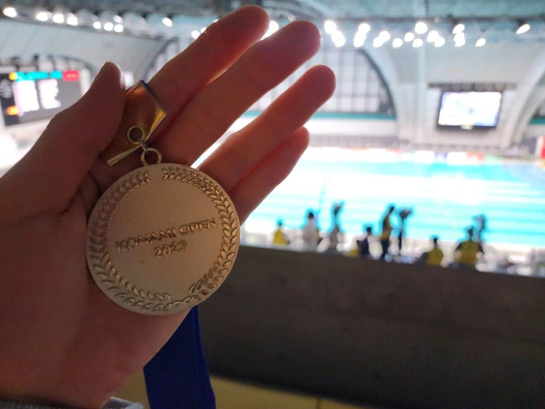のインスタグラム：「【KONAMI OPEN 2023】 200m平泳ぎ  2'26"13  4位 100m平泳ぎ  1'07"23  優勝🥇  100は6秒台を出したかった所ですが、 ラスト辰巳で優勝出来たのは本当に嬉しいです😭✨ #ありがとう ⁡#東京辰巳国際水泳場」