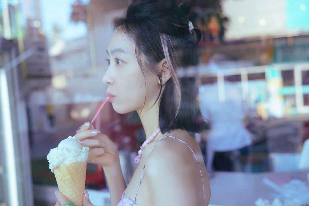 ビクトリアさんのインスタグラム写真 - (ビクトリアInstagram)「ice cream🍦 #phuket」2月19日 18時34分 - victoria02_02