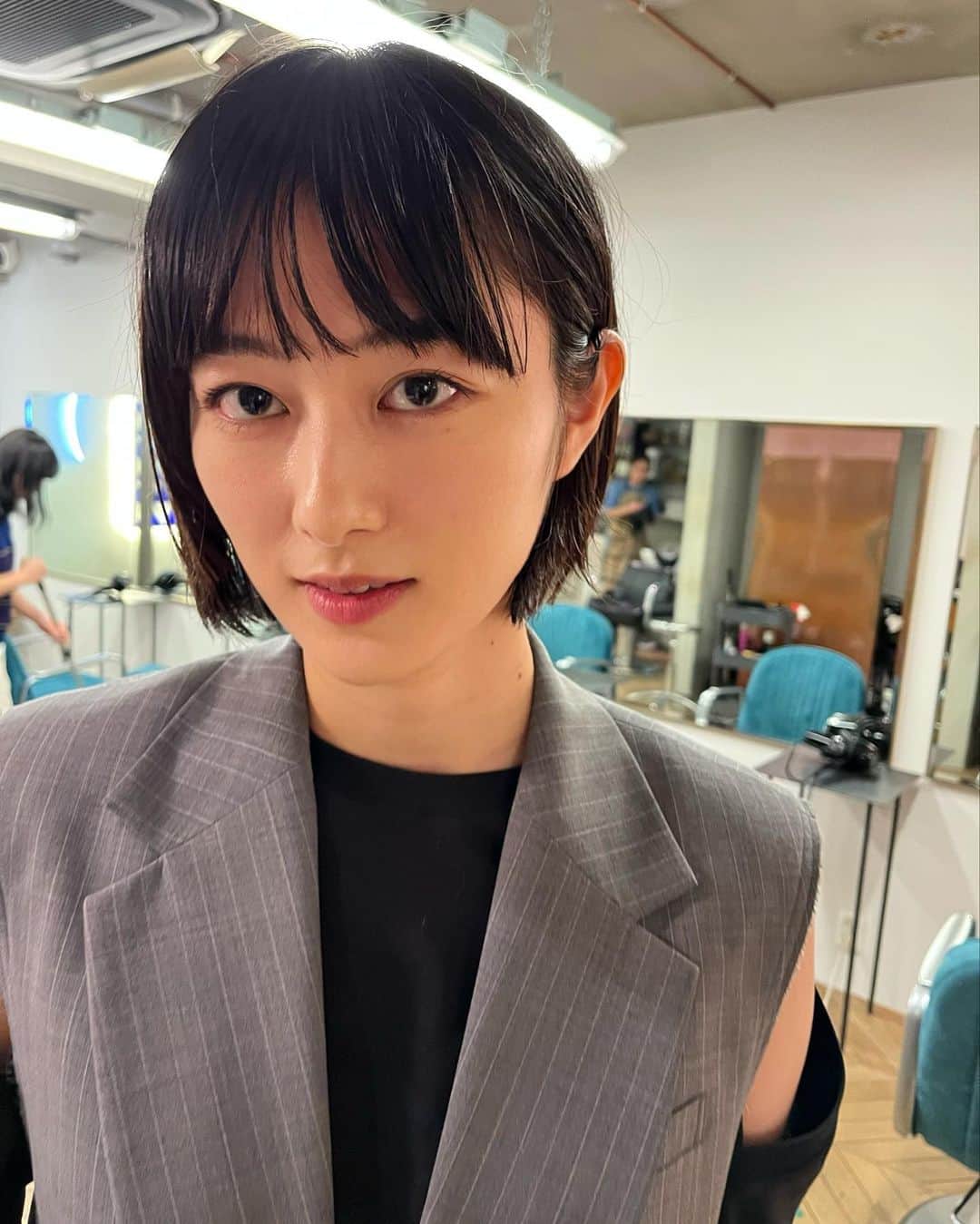 高月彩良さんのインスタグラム写真 - (高月彩良Instagram)「高月です。 今日は元気よく 美容院行ってきました。 いつも可愛くしてくれます。」2月19日 18時38分 - sara_takatsuki_official