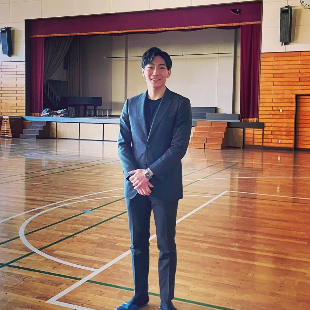 小沢光葵さんのインスタグラム写真 - (小沢光葵Instagram)「.  先日、出前授業で神奈川県の小学校にお邪魔しました🙌  子どもたちのパワーに元気をもらえました!  小学生の頃の思い出は、  赤白帽子を縦に被ってウルトラマンごっこをしていた事です。  シュワッチ!!💪  #出前授業 #CSR #小学校 #埼玉県」2月19日 18時46分 - ozawakohki_tbs