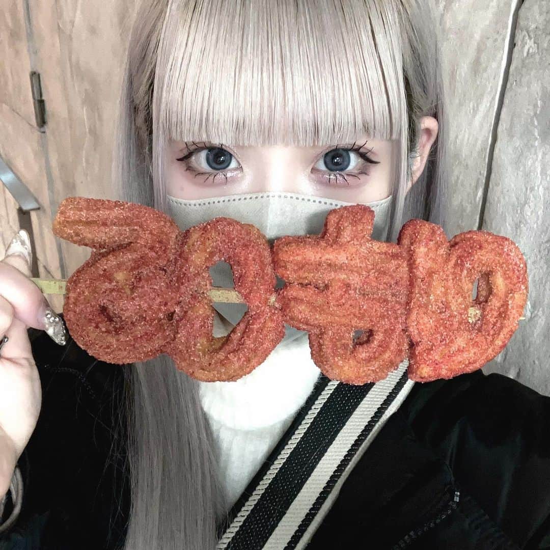 凸守すずのインスタグラム：「でこもり　のチュロス食べた♡」