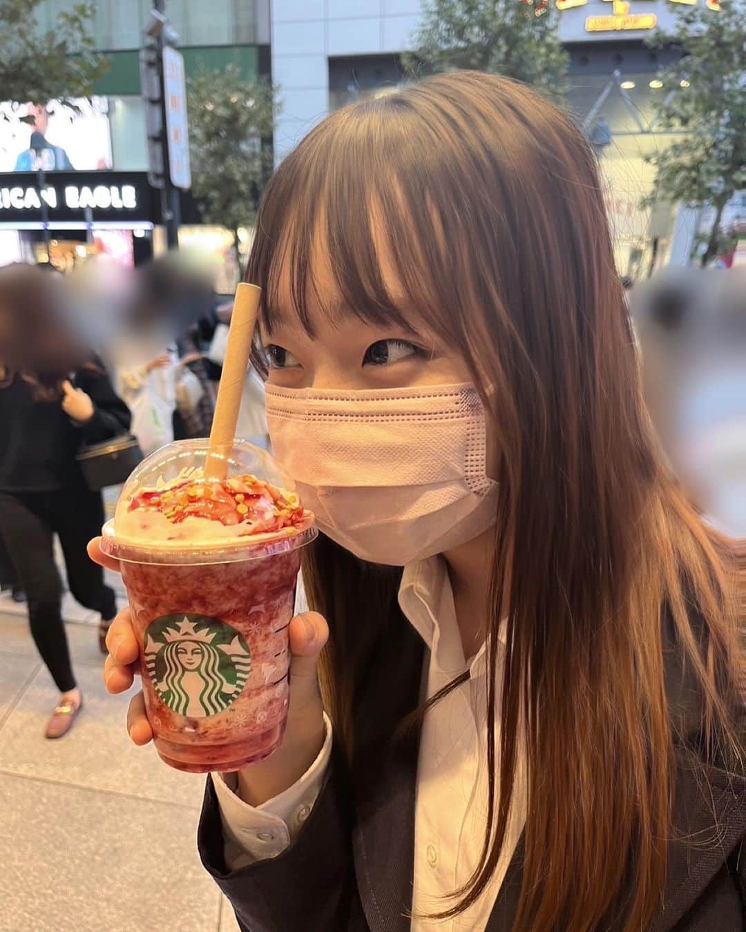 あんさんのインスタグラム写真 - (あんInstagram)「#ANN制服ウィーク  放課後に渋谷行った時の🍓 すごいまえだけど！  美味しかったなーーいちごはやっぱりおいしい！！！！  みんなが1番好きなフルーツはなにー？  #ANNカフェ」2月19日 21時34分 - annpeach__