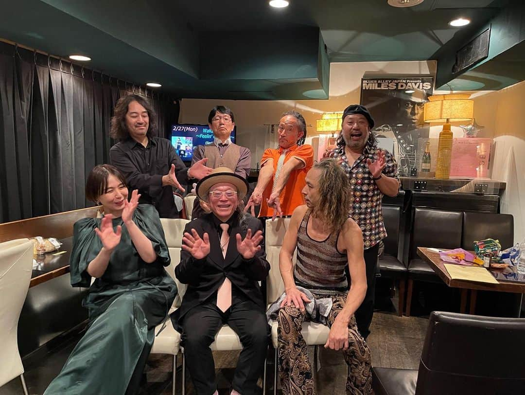 土岐麻子さんのインスタグラム写真 - (土岐麻子Instagram)「目黒 Blues Alley Japanにて「Surf Trip 白井良明 音楽生活50周年記念！」でした。 17年ぶりにして2回目のライブでしたが、皆さんお変わりなく、いやさらに魅力を更新されていて楽しすぎました。 良明さん、おめでとうございます！そして参加させてくださってありがとうございました。  次は1年とあけずに、またすぐやらねばいけないバンドだと思います⚡︎  #白井良明 #北原雅彦 #島田昌典 #香取良彦 #佐藤研二 #JIMI橋詰 #土岐麻子」2月19日 21時34分 - tokiasako