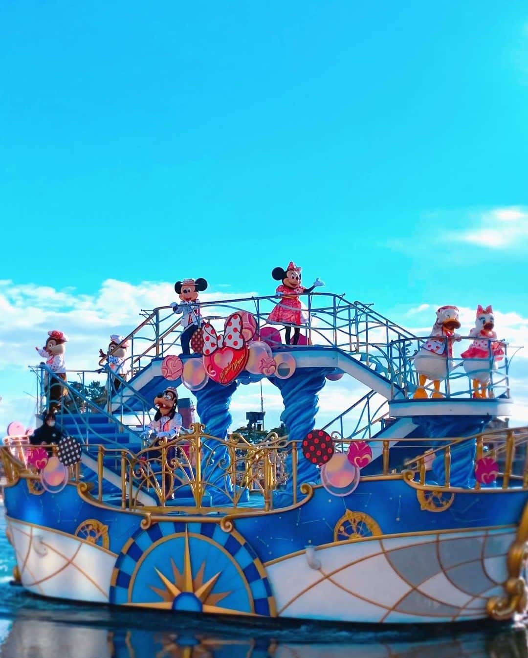 近野成美さんのインスタグラム写真 - (近野成美Instagram)「2023年初Disney sea🎠🎡 新しく出たダッフィー&フレンズのグッズが沢山買えた🧸ショーも近くで観れて大満足🥰  #Disney sea #ダッフィー&フレンズ #大好きです #ミニーベスティーズバッシュ  #かわいい 🐭🎀」2月19日 22時06分 - konnsaaan