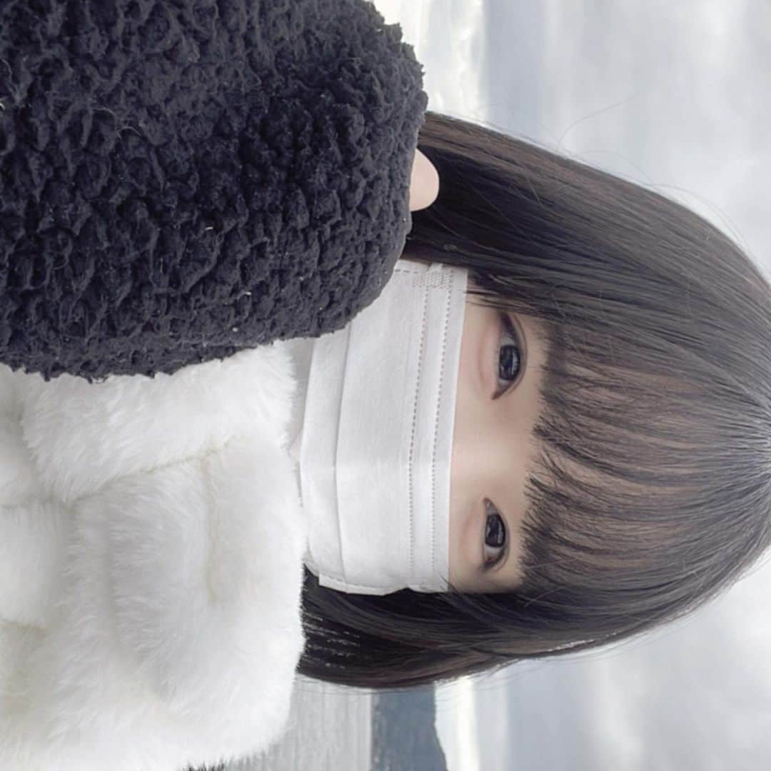 あいすさんのインスタグラム写真 - (あいすInstagram)「静岡旅行🚙💨  3枚目はマスオくんみたいな石」2月19日 22時09分 - ice_icol