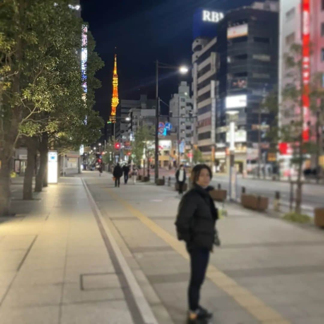 渡名喜風南のインスタグラム：「🗼🌈」