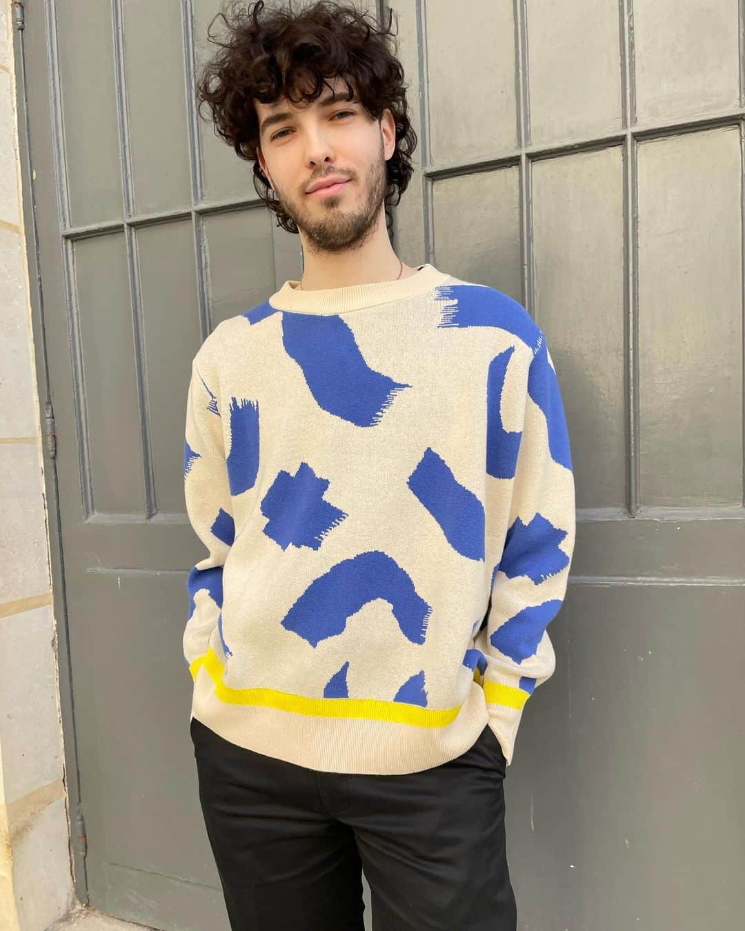 エロトクリトスのインスタグラム：「Brush stroke jacquard knit sweater made from organic cotton upcycled in France and hand finished with yellow textile paint」