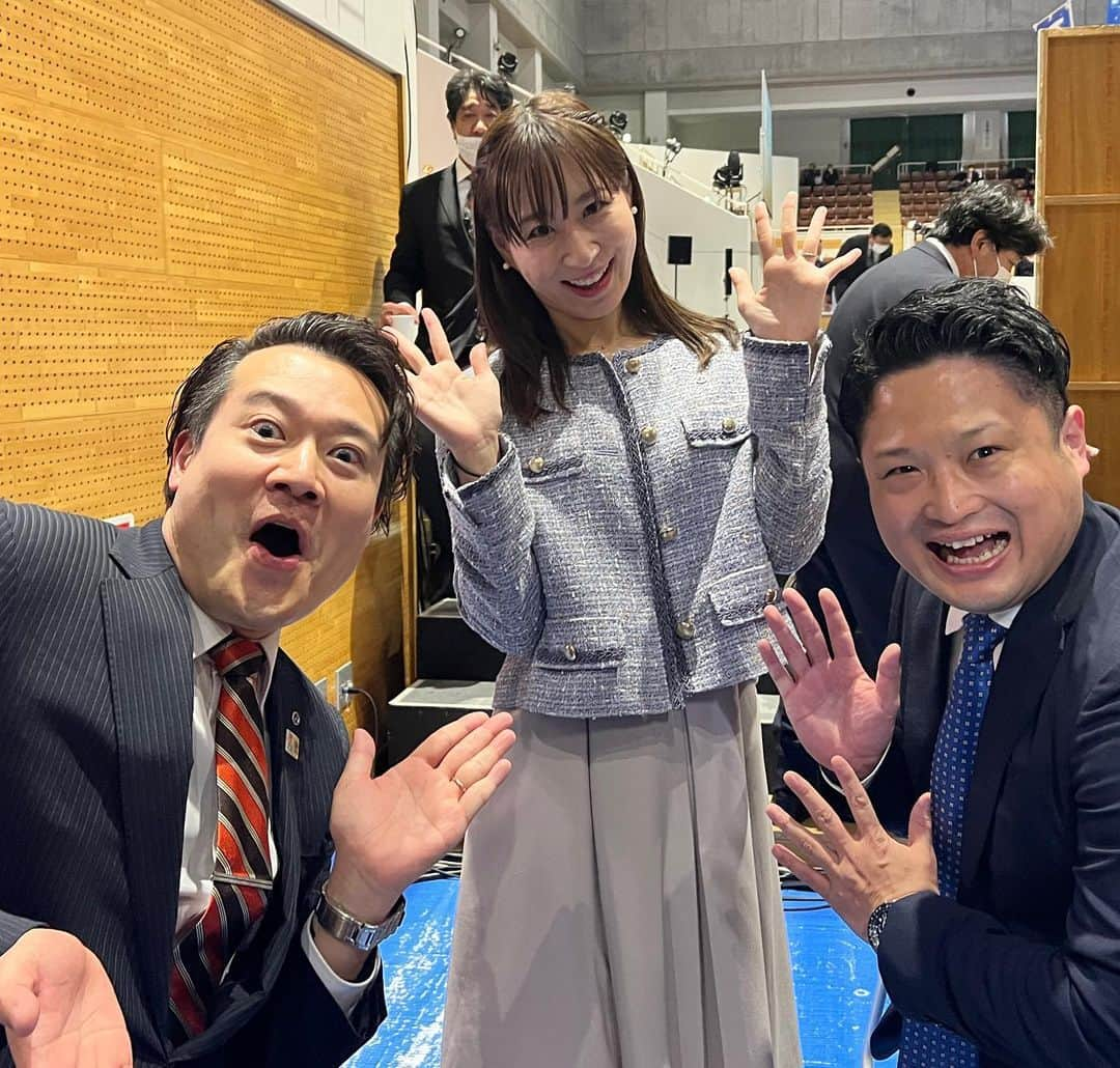 真坂はづきさんのインスタグラム写真 - (真坂はづきInstagram)「【日本商工会議所青年部　第42回　美の国あきた大会🇯🇵】  YEG全国大会！ 全国から約6000名が、ここ秋田に👹🌾  ７２年に一度しか巡ってこない貴重な機会に大役を仰せつかり、光栄でした。  式典の司会は鈴木健太さんと一緒に😌 卒業式はAKT秋田テレビの竹島アナと🎤 (スペシャルゲストは華原朋美さんでした✨) 閉会式まで司会を務めさせて頂きました。 橋本五郎さん・壇蜜さん・会長をまとめ進行するマティログさん、さすがでした👏  なかなか写真を撮る時間がなく…会場の雰囲気が伝わらないものばかりですが😇 記録としてアップします📸  多くの関係者の皆さん、本当にお疲れ様でした！  #yeg #美の国あきた大会 #全国大会 #司会 #式典 #卒業式 #閉会式　#秋田yeg #akt #秋田テレビ #竹島アナ #マティログさん #鈴木けんた さん　#橋本五郎 さん　#壇蜜 さん#華原朋美 さん　#真坂はづき」2月19日 23時11分 - masakahazuki