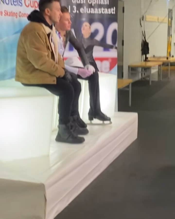 オレクシイ・ビチェンコのインスタグラム：「Good job Team Israel 🇮🇱 ⛸️👏🏼🏆 • • #tallinkhotelscup#tallinkhotelscup2023#teamisrael#estonia#tallinn#figureskating#isu#iceskating#isufigureskating#figureskater#figureskate#iceskater • • 📸Photo🎥Video credit @goldsk8」