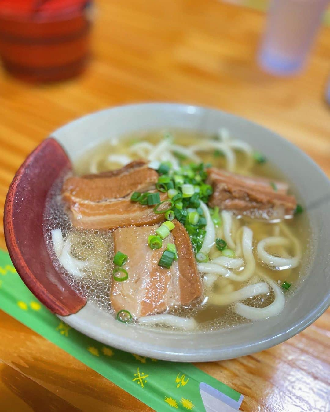 紺野栞のインスタグラム：「沖縄の三枚肉そば🍜」