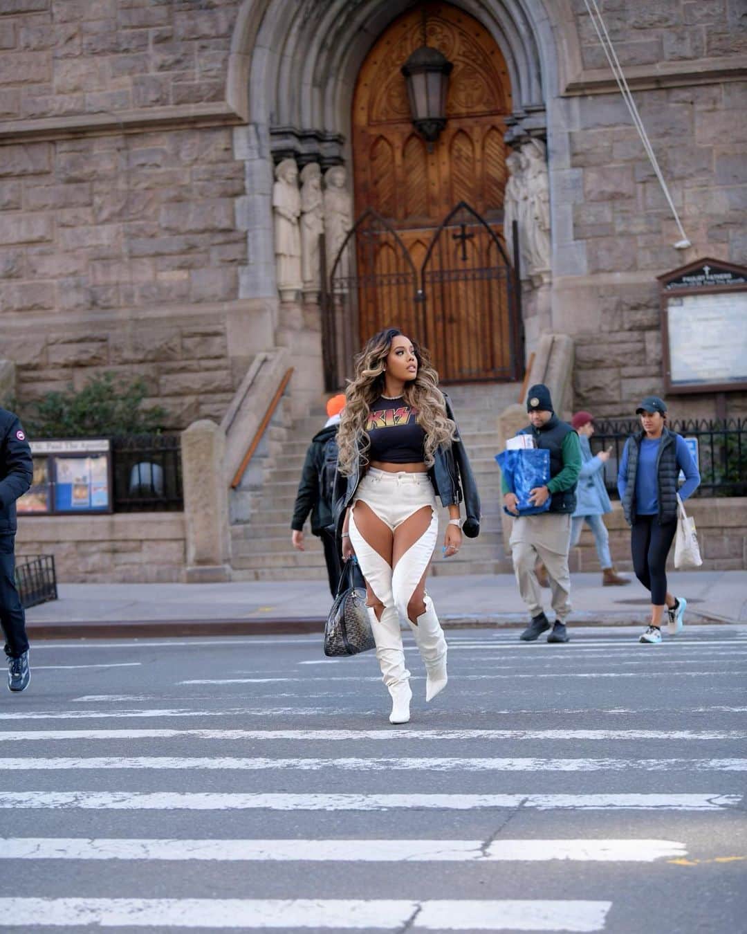 Angela Simmonsさんのインスタグラム写真 - (Angela SimmonsInstagram)「You can tell she been In the south .. but attitude still on New York 🗽」2月20日 6時53分 - angelasimmons
