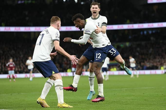 ベン・デイヴィスさんのインスタグラム写真 - (ベン・デイヴィスInstagram)「Important 3 points today. Great team performance!」2月20日 7時07分 - bendavies33