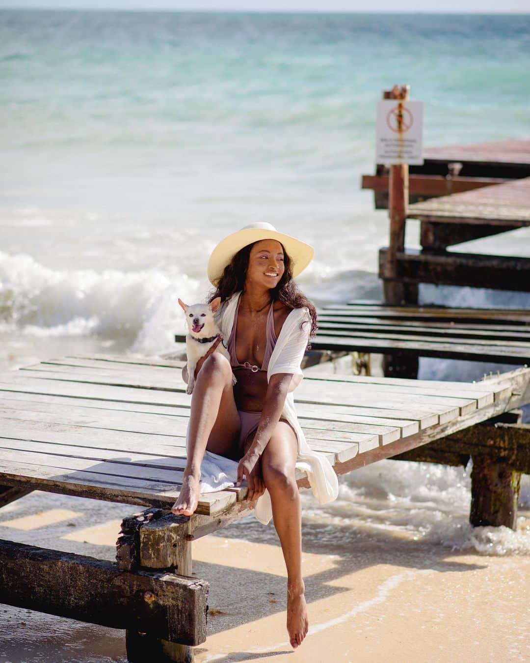 リンジー・スコットのインスタグラム：「One last #photodump 🇲🇽📸🌊  #vivamexico #vivamexico🇲🇽 #playadelcarmen  #remoteworklifestyle #beachday #beachlife #beachphotography #beachphotos #beachphotoshoot #beachvibes #beachpics #beachshoot #cancun #playadelcarmenhotels #playadelcarmenresorts #luxuryhotel #luxuryresort #luxuryresorts #luxurytravel #mexicana #resort #rivieramaya #traveltheworld #tulum #workingremote #workingremotely #workremote #yucatan」