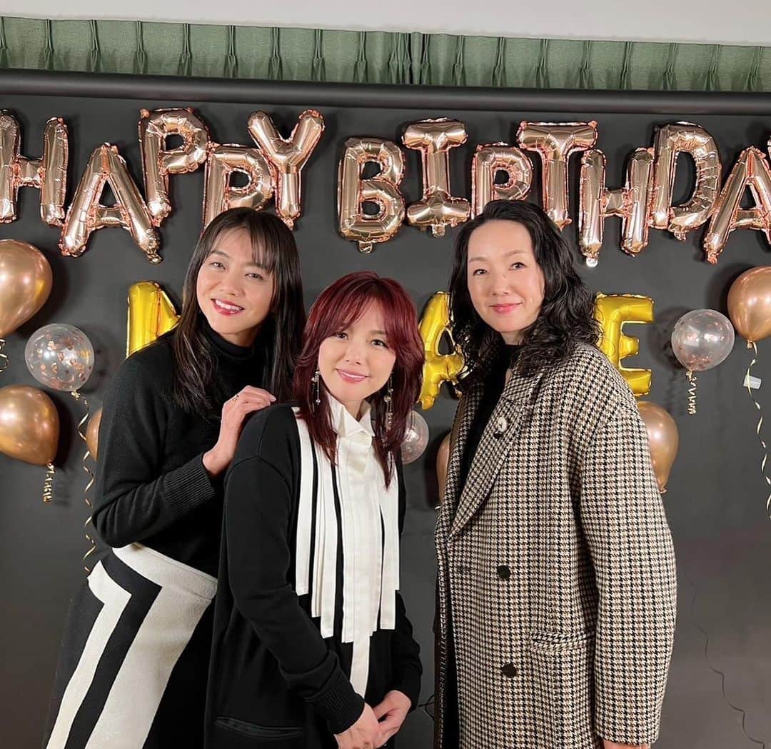 のインスタグラム：「可愛い可愛い @nanasecat  #相川七瀬 ちゃん😀🌹  ツアー最終日となるライブに @maenorichang  #前田典子 ちゃんと伺いました✨渋谷のライブハウスは満員で可憐にそしてカッコよく登場した七瀬ちゃん。 素晴らしい歌唱力と人気。お母様でありながらパワフルにご活躍のお姿にひたすら感激しましたよ〜。  ライブでは最後に息子さんがドラムを叩き、七瀬ちゃんが熱唱する姿に涙腺がゆるみました😭❣️  お誕生日でもあったので皆んなでお祝い😃 七瀬ちゃんは接する皆んなを穏やかに爽やかにしてくれる素晴らしいお人柄🙏  次のライブ、アルバムも楽しみです✨  #ライブ  #感激 のライブを #ありがとうございます」