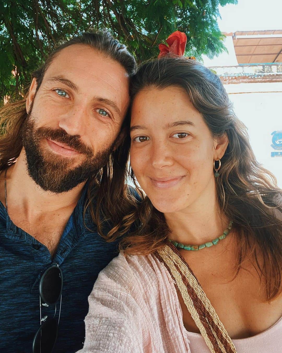 ディラン・モスコビッチのインスタグラム：「Grateful doesn’t even come close 🥰」
