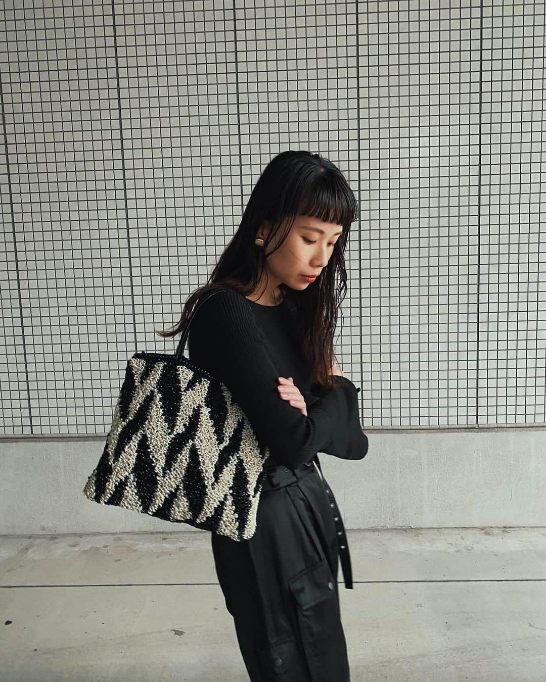 藤木祐凪のインスタグラム：「@anteprima_japan のbagはつおろし〜 サイズ感ちょうど良くて荷物めっちゃ入るよ！ 綺麗目にもカジュアルにも使えるbag💕  #anteprima  #anteprima_cd #アンテプリマ」