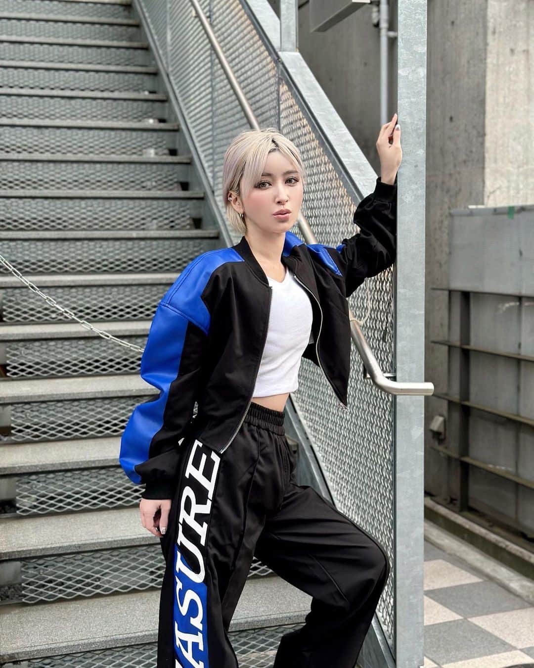 美咲あいりのインスタグラム：「_ @shein_japan 💙 ⁡ ⁡ ⁡ ▼着用商品ID ･12280818 ･12225317 ･11760724 ⁡ ⁡ 3月末まで使えるクーポン coupon▶︎ SSJP76 ⁡ #SHEINforAll #SHEINss23  #SHEINpartner #ad #OOTD」