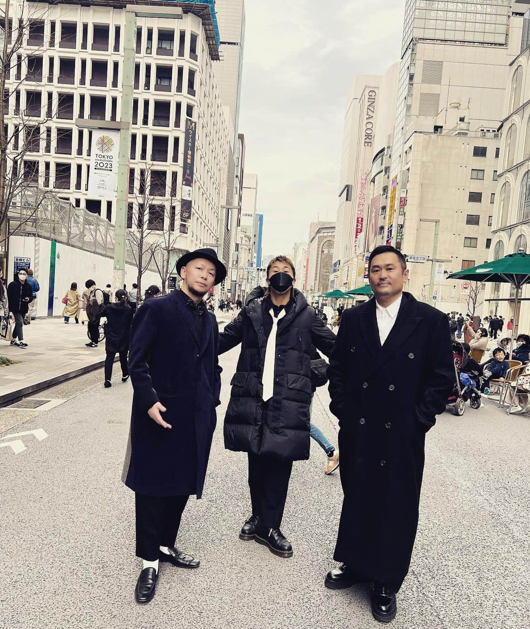 MIHIRO 〜マイロ〜のインスタグラム：「銀座にて 結婚式に参列 歩行者天国にうきうきOT  #ハッピー  #happy  #結婚式  #銀座  #日曜日  #歩行者天国  #おじさん達  #OT」