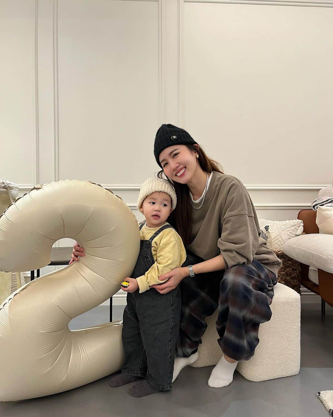 Lilian莉安のインスタグラム：「臭迪嚕卡卡2歲生日快樂 還是一樣「這個、這個」用到底 但我肯定他要是會講話、話一定超多 願你天天開心身體健康 #happybirthday #2yearsold #kandlhome」