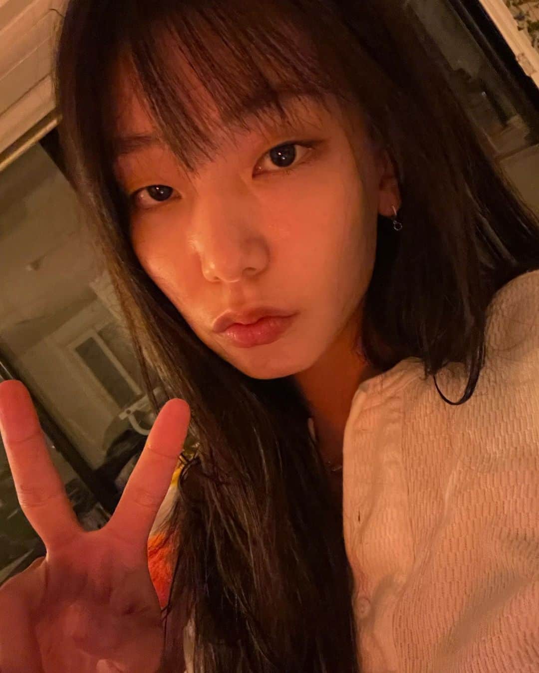 イ・ホジョンさんのインスタグラム写真 - (イ・ホジョンInstagram)「😬😬😬」2月20日 23時43分 - holly608