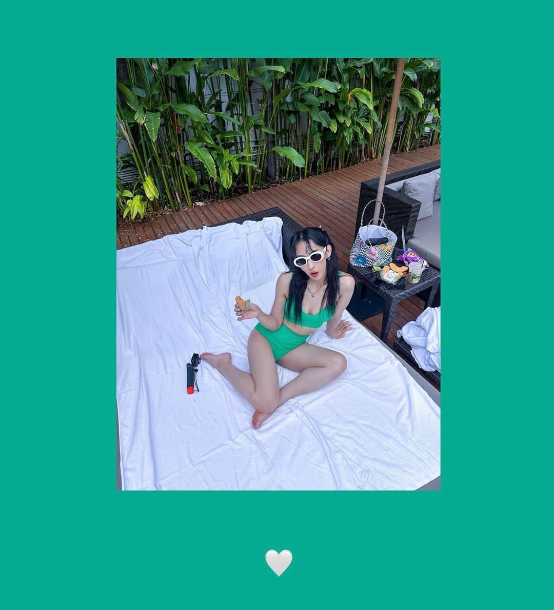 MINA MYOUNGさんのインスタグラム写真 - (MINA MYOUNGInstagram)「Summer-holic 💚🤍  #bangkok #minamyoung」2月21日 0時41分 - minamyoung