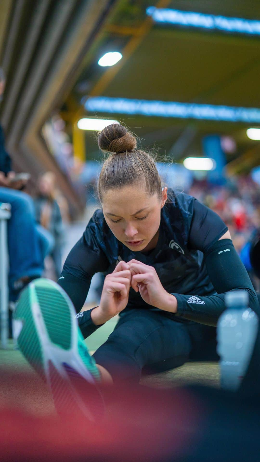 ジーナ・ルケンケムペルのインスタグラム：「🥇🦿 @ginalueckenkemper #impossibleisnothing #teamlückenkemper #teamlueckenkemper #trackandfield」