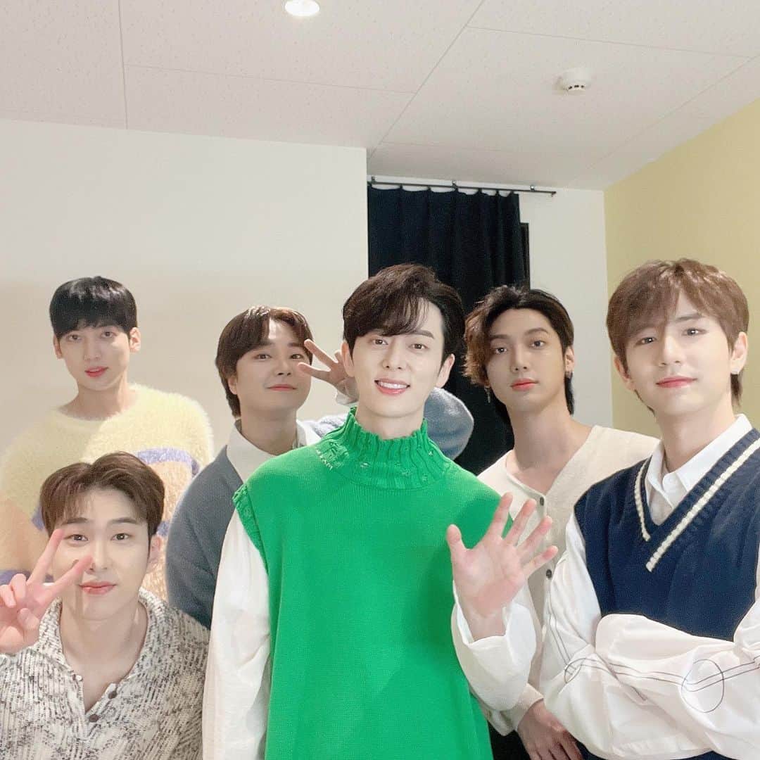 ミヌのインスタグラム：「다들 고마워요❤️ 보이프렌드 포에버」