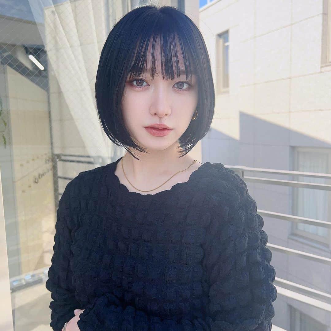 のインスタグラム：「黒くした！！ 小池さん いつもありがとうです🫶 みんな最近は何してるのーん」