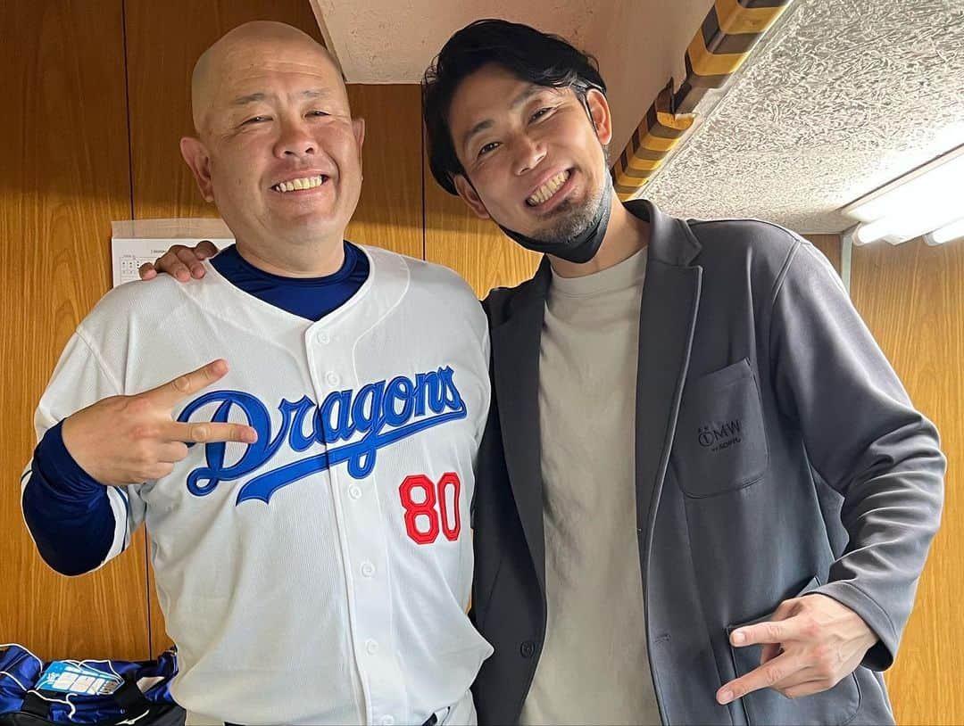 藤井淳志さんのインスタグラム写真 - (藤井淳志Instagram)「キャンプレポート④ コーチ達😁 上田さんおかえり🤣 小田さん兼任ブルペンキャッチャーお疲れ様です🤣 山井さんお疲れモード🤣 久々に会えて良かったっす😁 #藤井淳志#中日ドラゴンズ#上田佳範#小田幸平#山井大介#コーチ業お疲れ様です#選手と同じぐらいハードで尊敬する#みんな元気そうで良かった」2月20日 18時29分 - atsushi.fj4